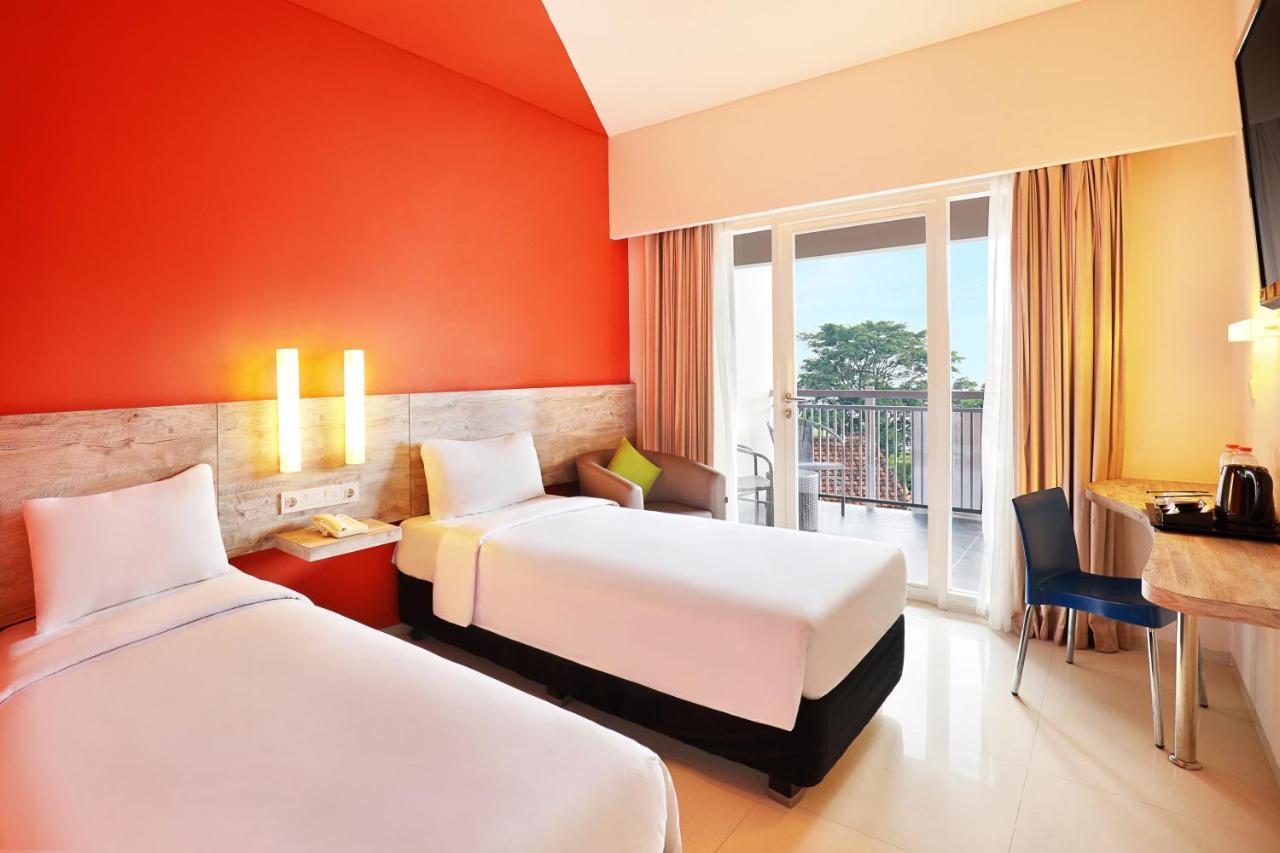 Primera Hotel Seminyak Ngoại thất bức ảnh