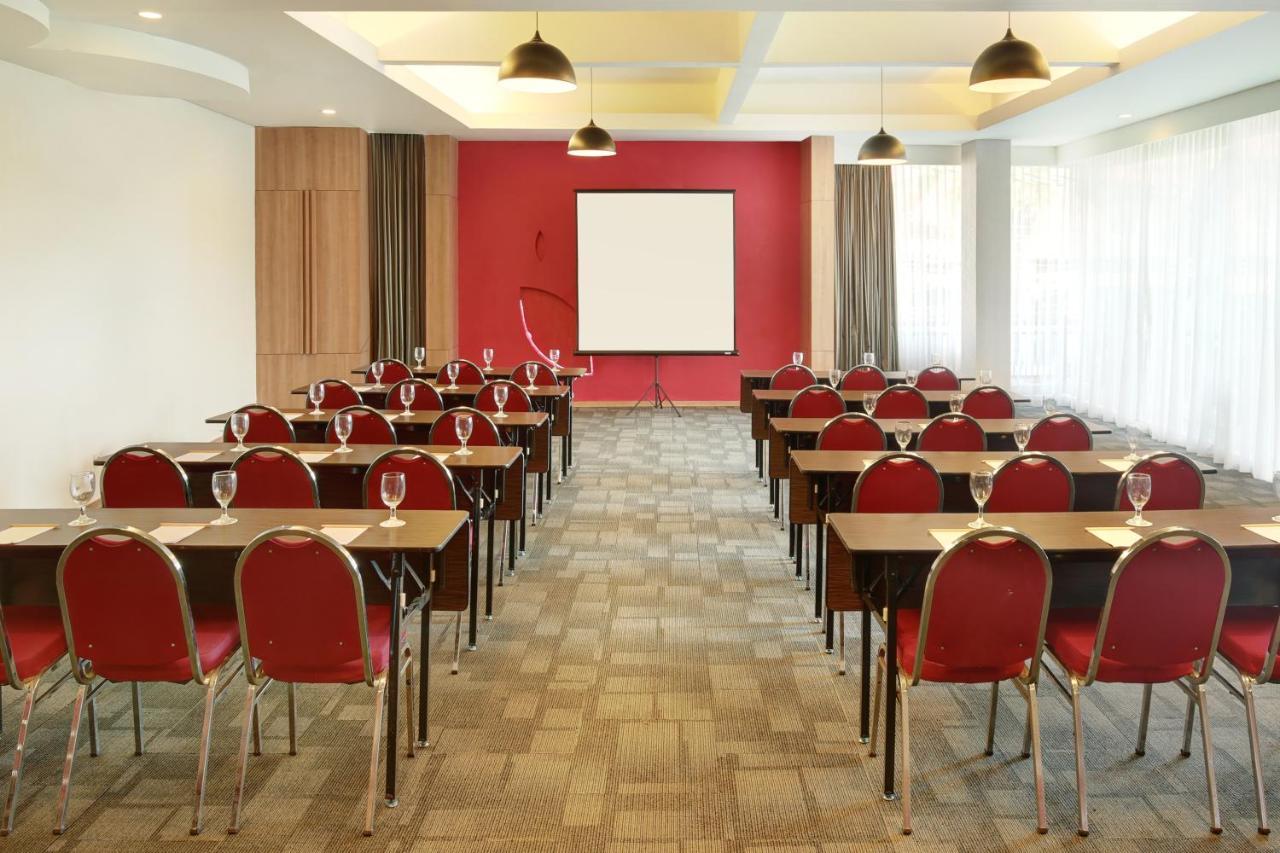 Primera Hotel Seminyak Ngoại thất bức ảnh